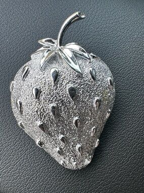 Vintage Sarah Coventry Strawberry Brooch